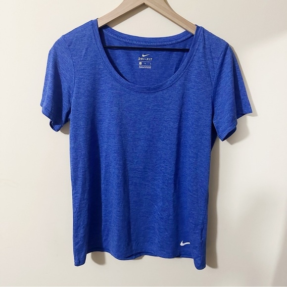 Nike Dri Fit Womens Blue Short Sleeve Shirt Size Medium - Picture 1 of 8